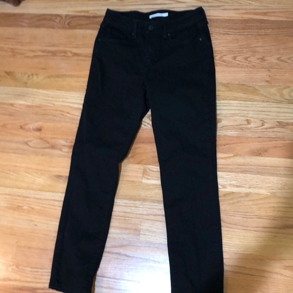 Levi's Denim - Like new Levi’s Classic Mid Rise Skinny Jeans